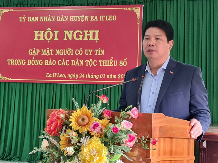 hoi nghi gap mat nguoi co uy tin trong dong bao dan toc thieu so 3